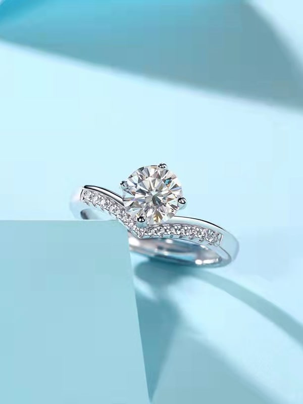 925 Sterling Silver Moissanite Ring